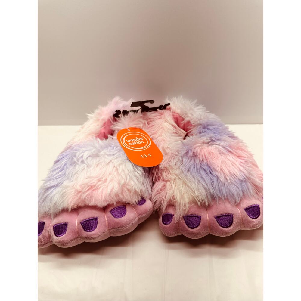 Wonder Nation Girl's Fuzzy Bigfoot Yeti Foot Super Soft Slippers Size 13/1 New